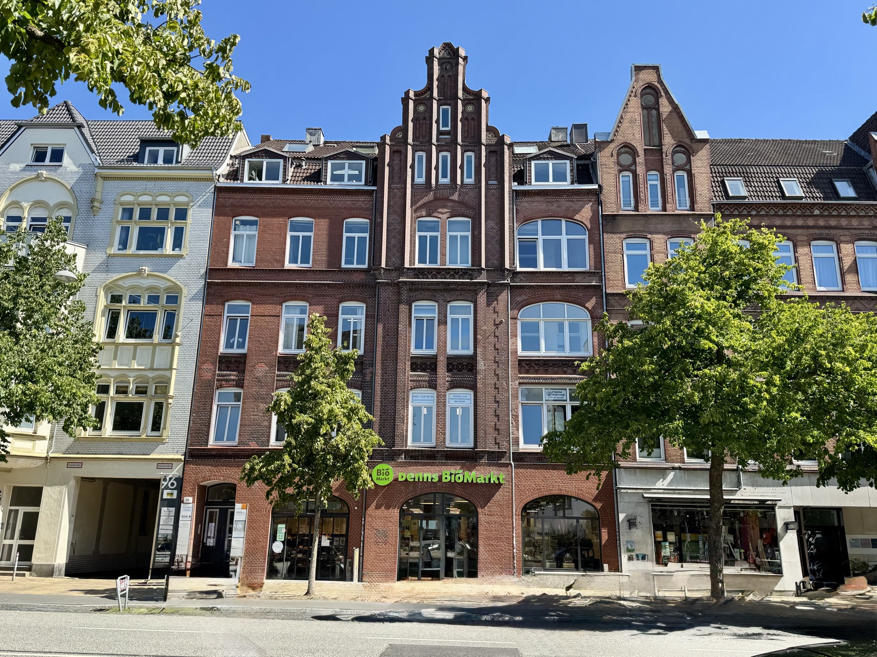 Gründerzeitgebäude der Hausverwaltung Hoppe in der Holtenauer Straße in Kiel